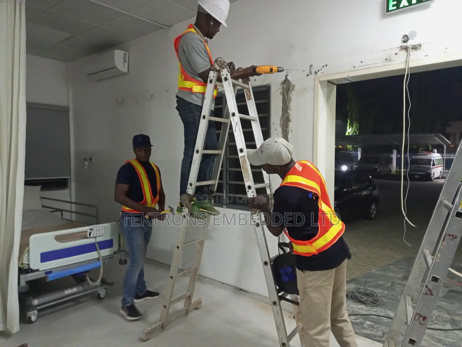 Automatic Sliding Door Installation and Maintenance