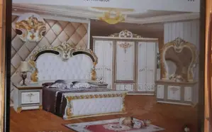 Superlative King Size Royal Bed With Dressing Mirror