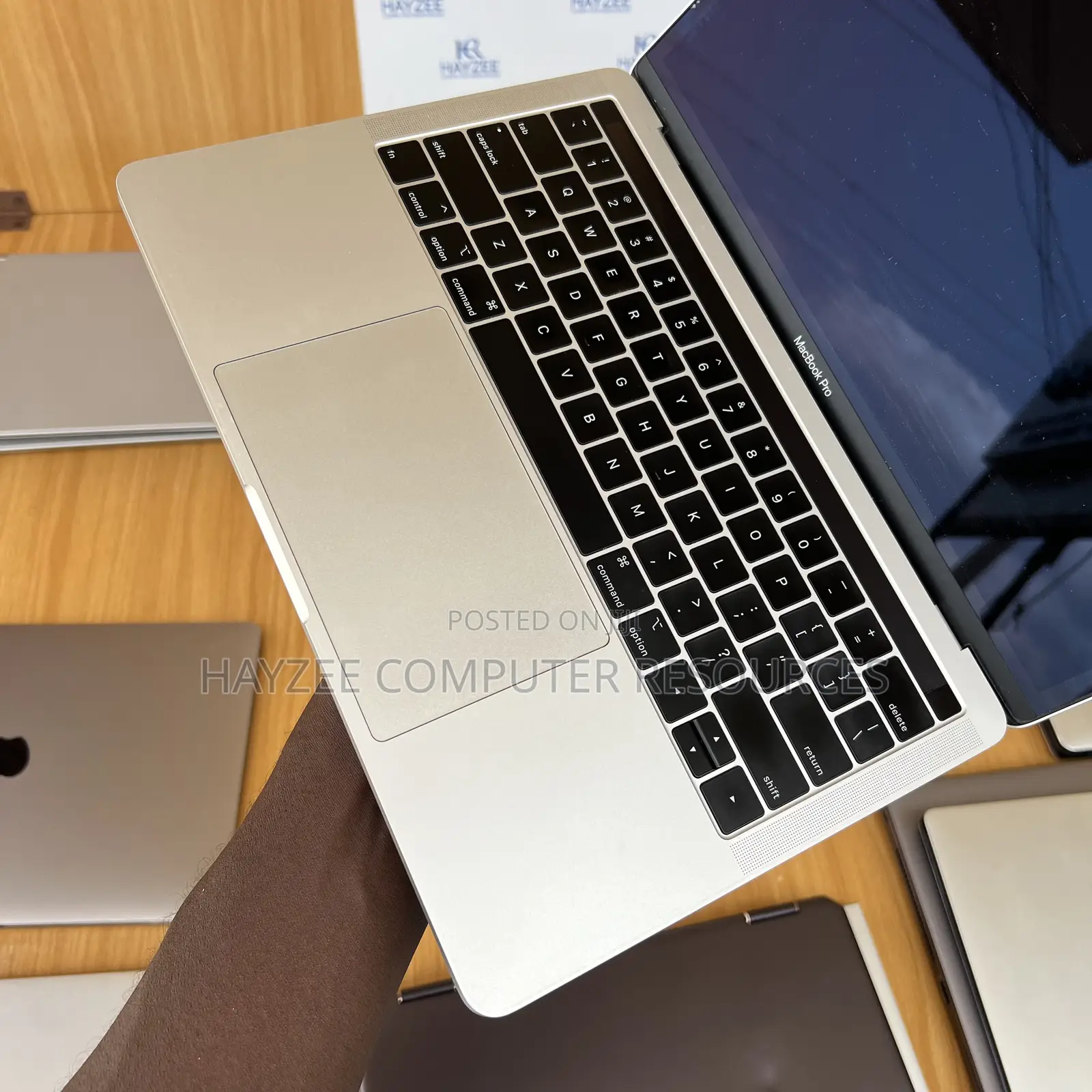 Laptop Apple MacBook Pro 2019 16GB Intel Core I7 SSD 512GB
