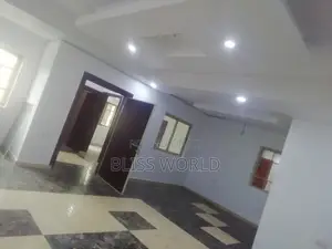 3bdrm Block of Flats in Wuye for rent