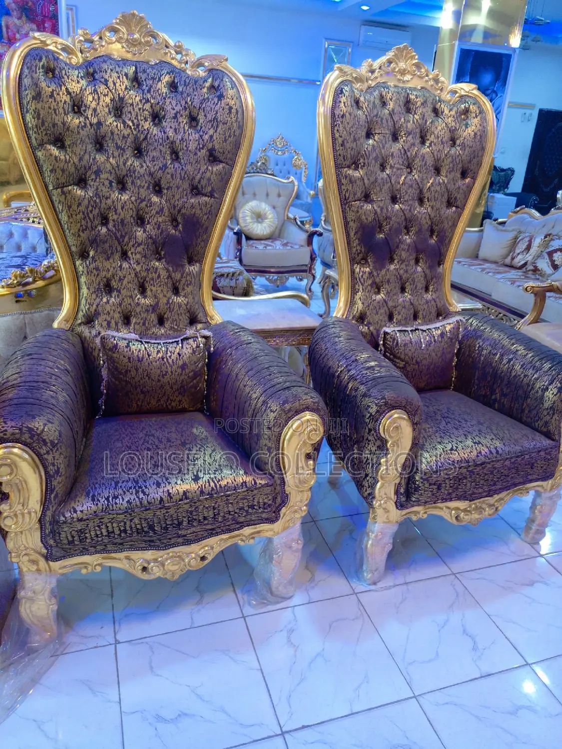 Foreign Royal King And Queen Sofa With Table