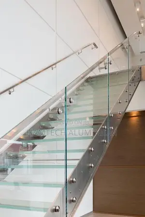 Two 10mm Thick Steps Glass Handrail
