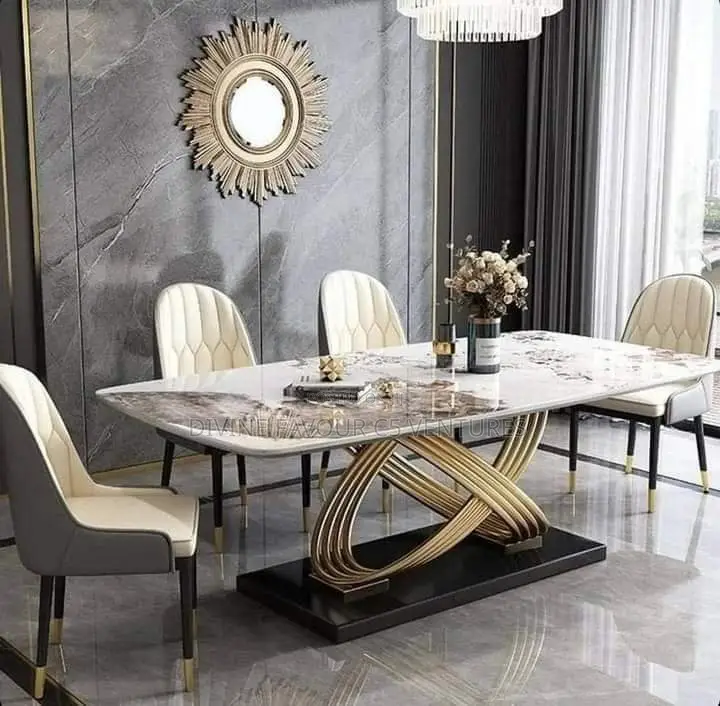 Dining Set Executive With 6 Chairs.