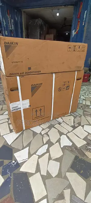 DAIKIN Split Unit Air Conditioner 1.5HP