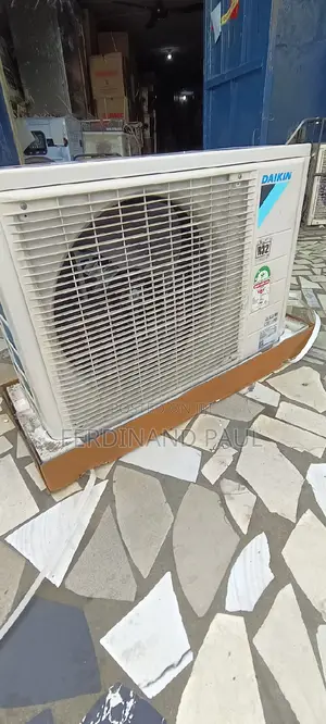 DAIKIN Split Unit Air Conditioner 1.5HP