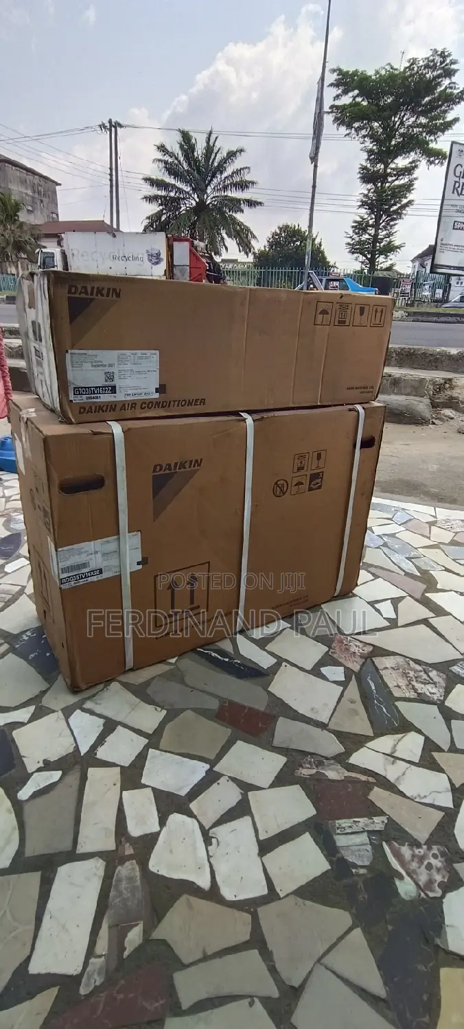 DAIKIN Split Unit Air Conditioner 1.5HP