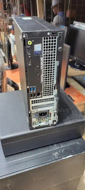 Desktop Computer Dell OptiPlex 3070 8GB Intel Core i5 HDD+SSD 500GB