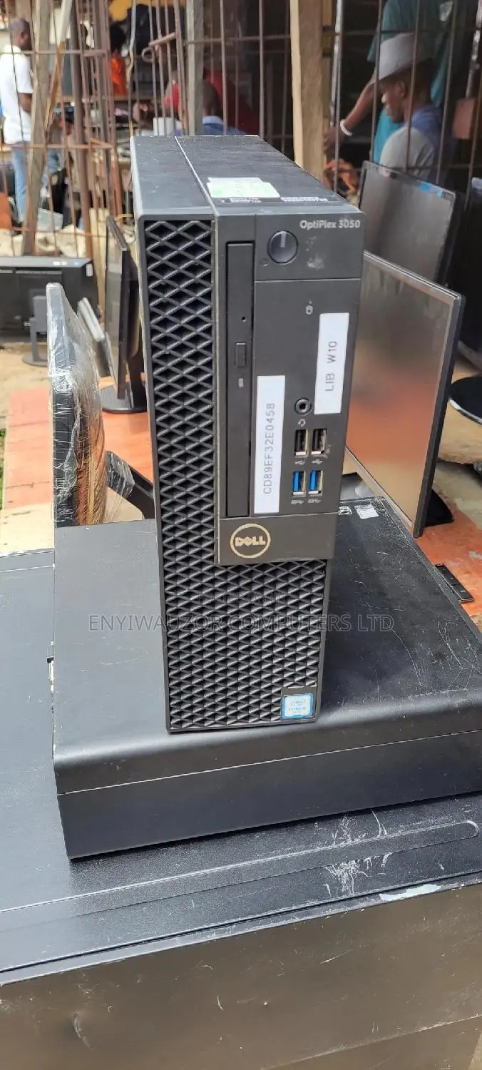 Desktop Computer Dell OptiPlex 3070 8GB Intel Core i5 HDD+SSD 500GB