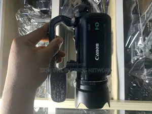 Canon XA10