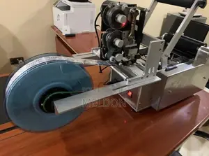 Round Bottle Labelling Machine With Coding