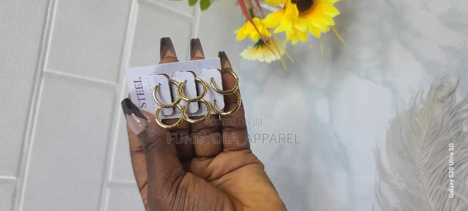 Mini Gold Loop Earring