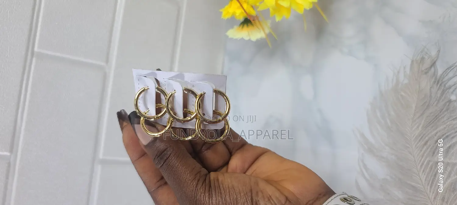 Mini Gold Loop Earring