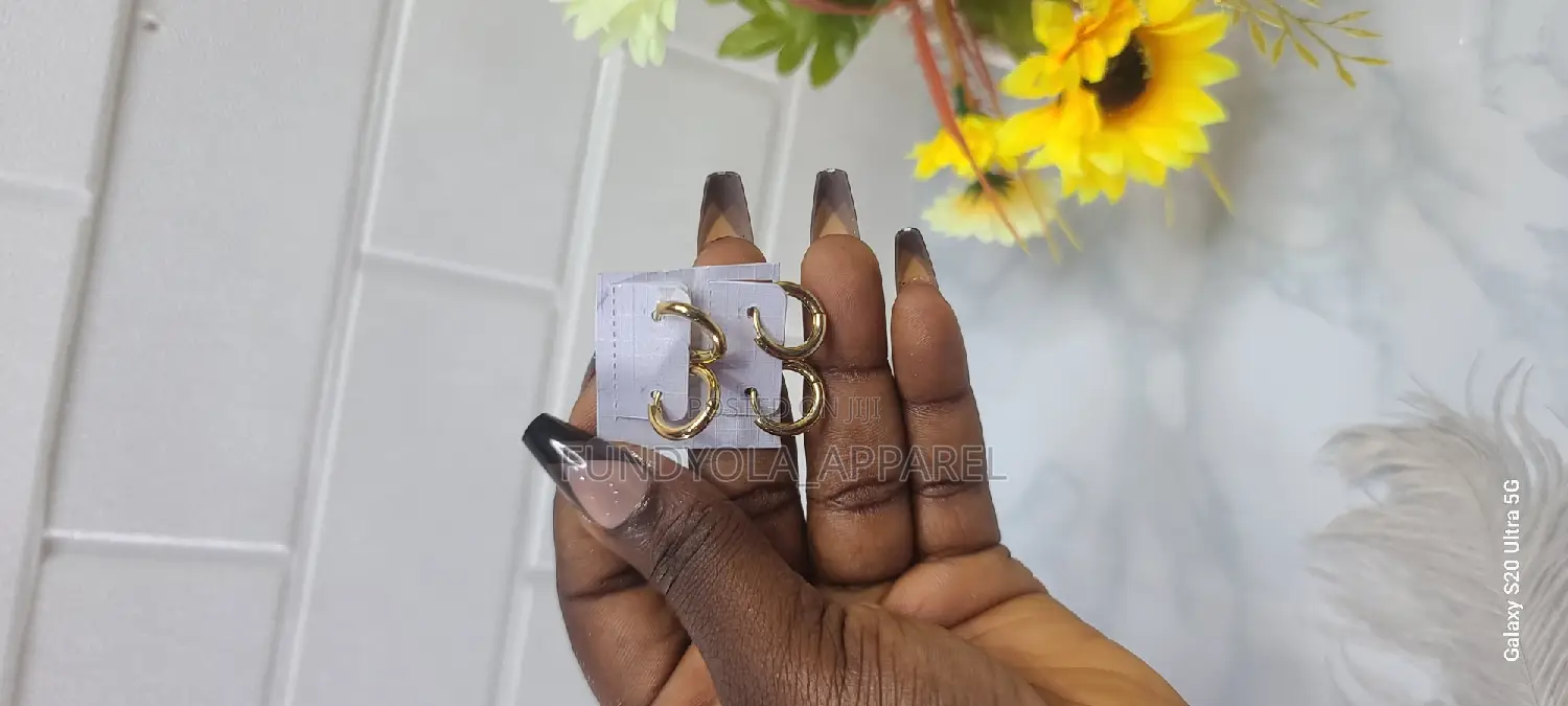 Mini Gold Loop Earring