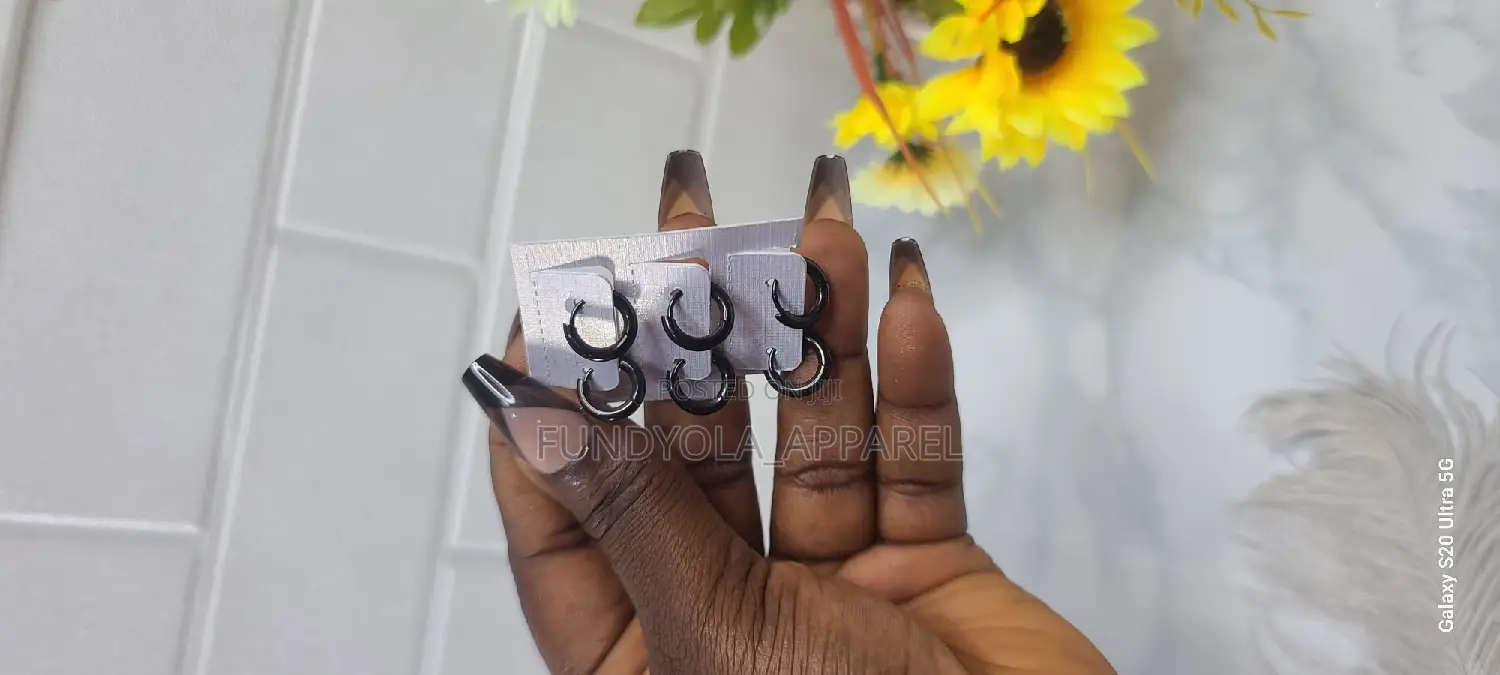 Mini Black Loop Earring