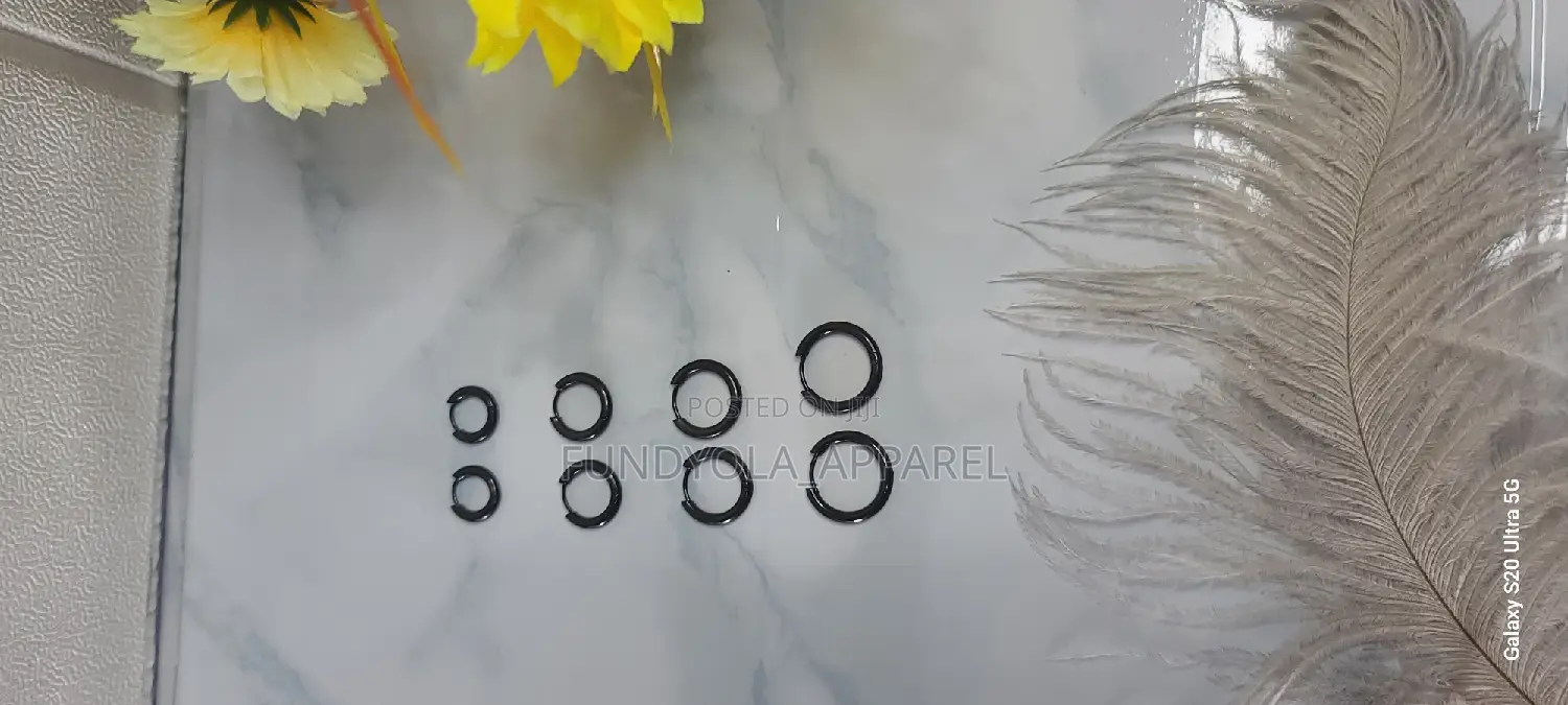 Mini Black Loop Earring