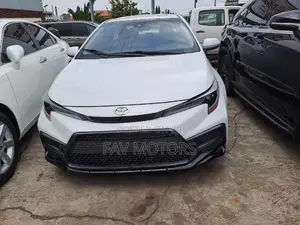Toyota Corolla LE 2021 White