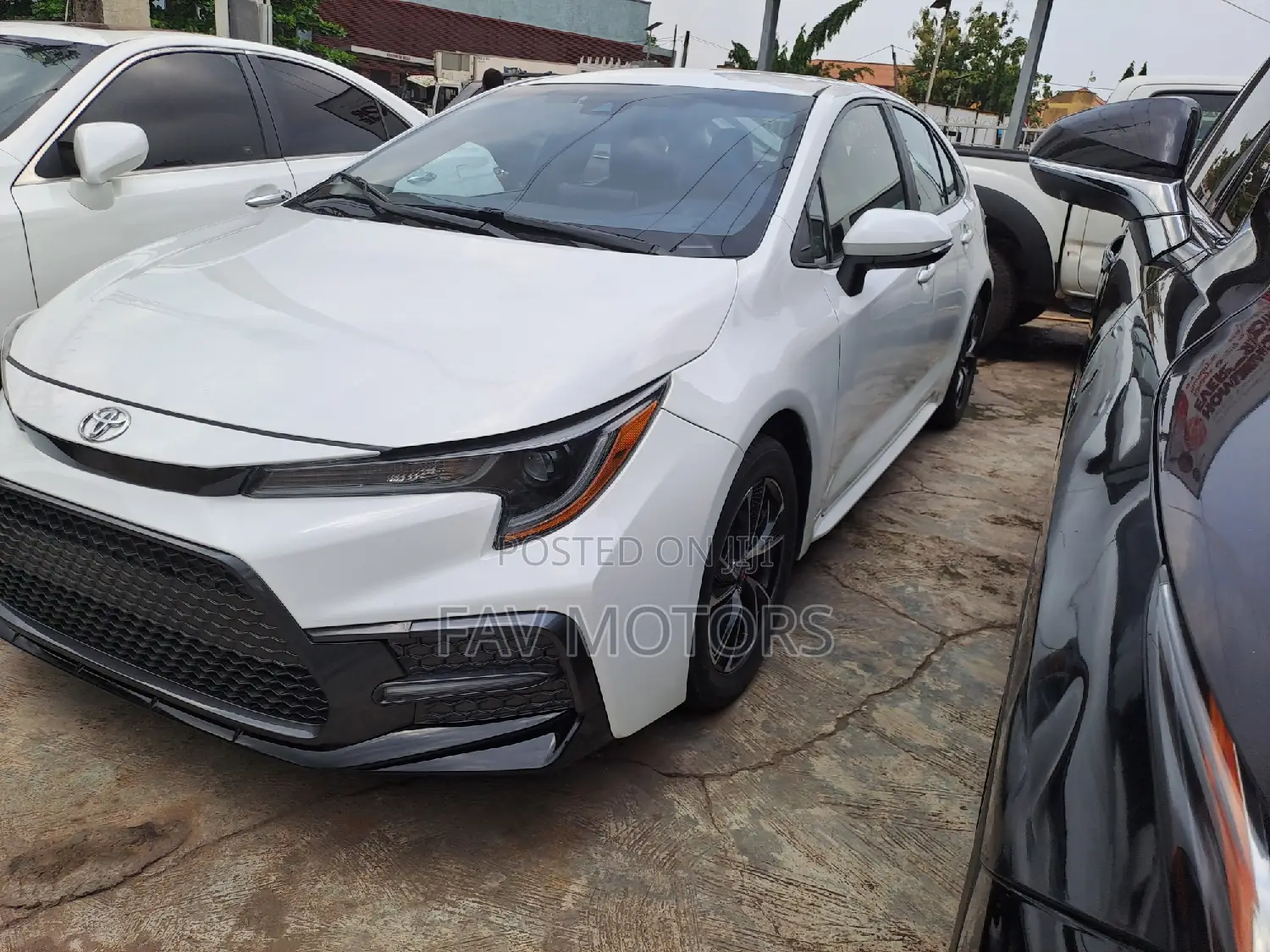 Toyota Corolla LE 2021 White