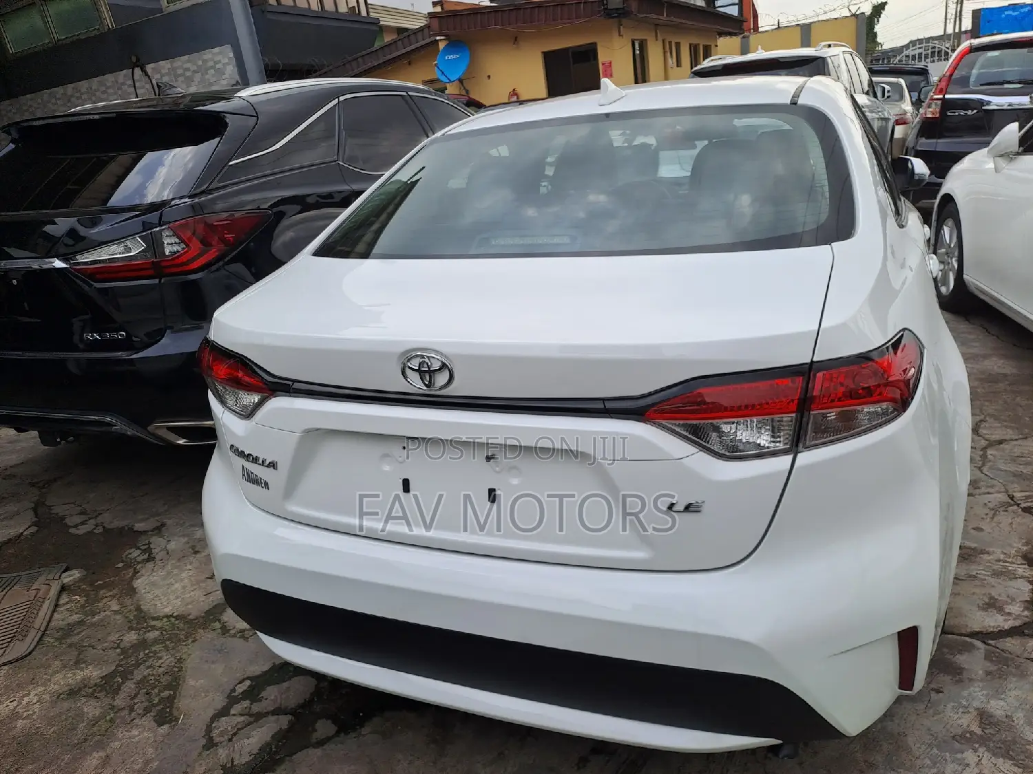 Toyota Corolla LE 2021 White