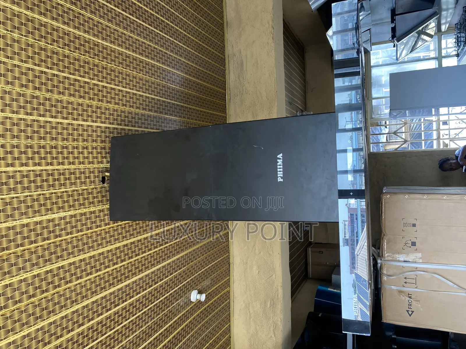 Island Phiima Digital Range Hood