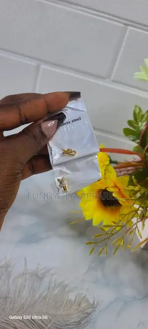 Non Piercing Clip on Nose-Ring