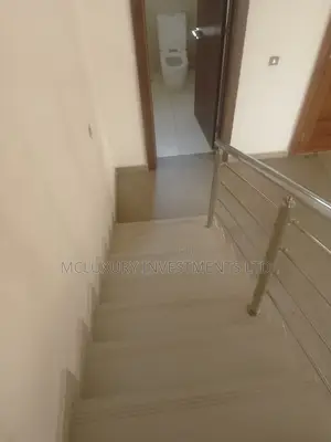 3bdrm Maisonette in Mojisola Onikoyi for rent