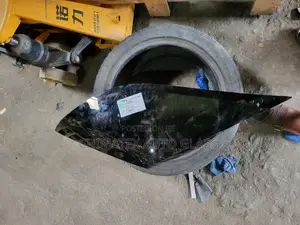 Rear Vent Glass for Ml350 2014 W166 Available