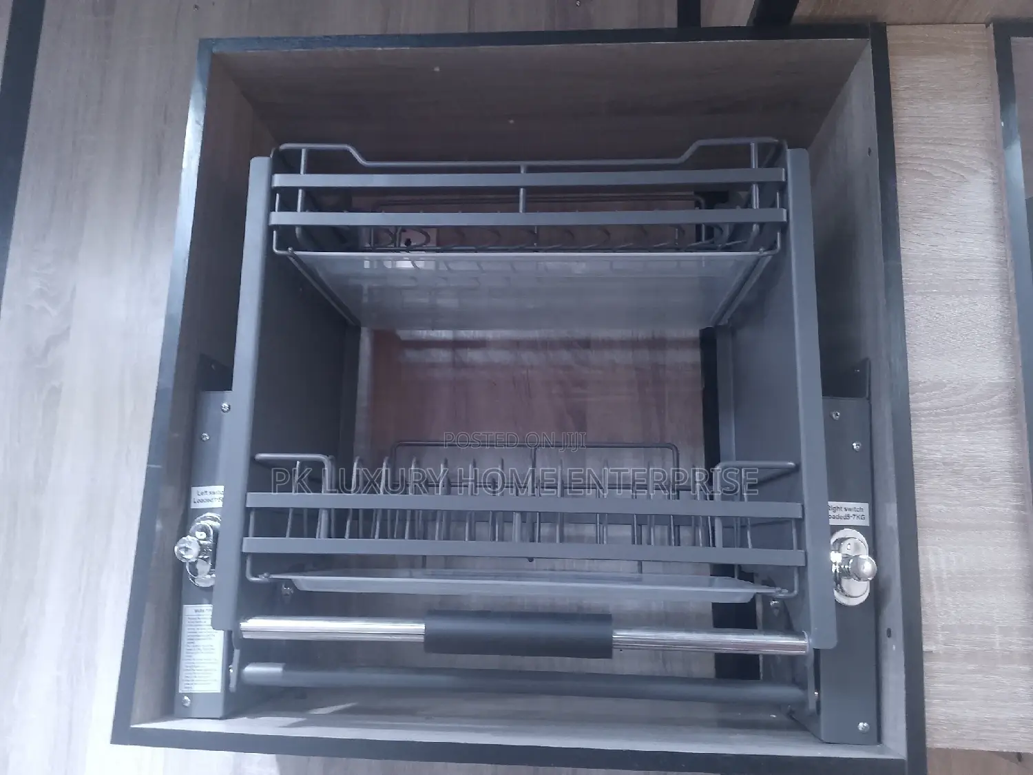 60cm Pull Down Plate Rack