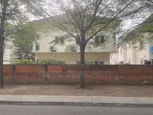 Furnished 4bdrm Duplex in Carlton Gate Estate for sale