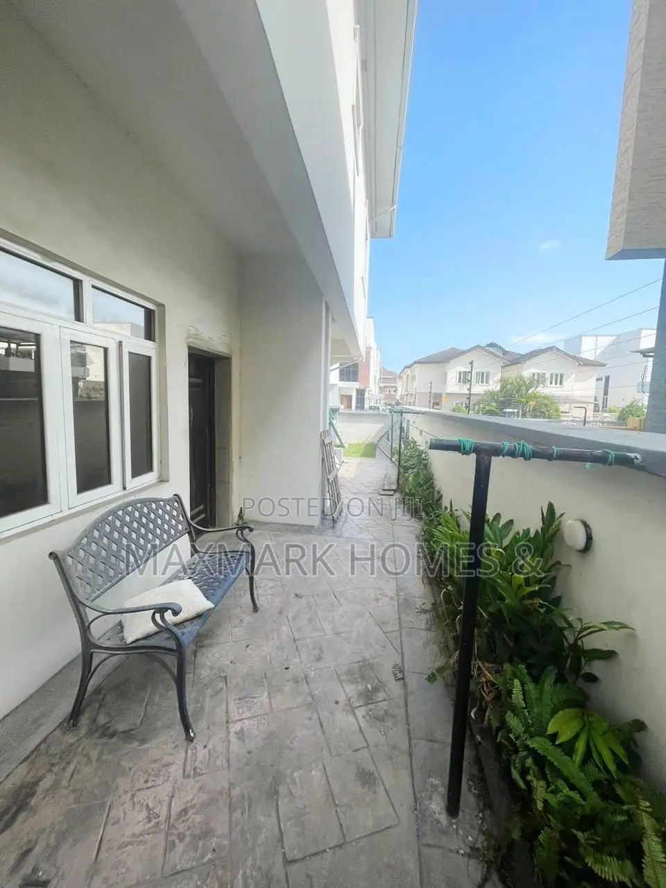 5bdrm Duplex in Jakande Lekki for rent