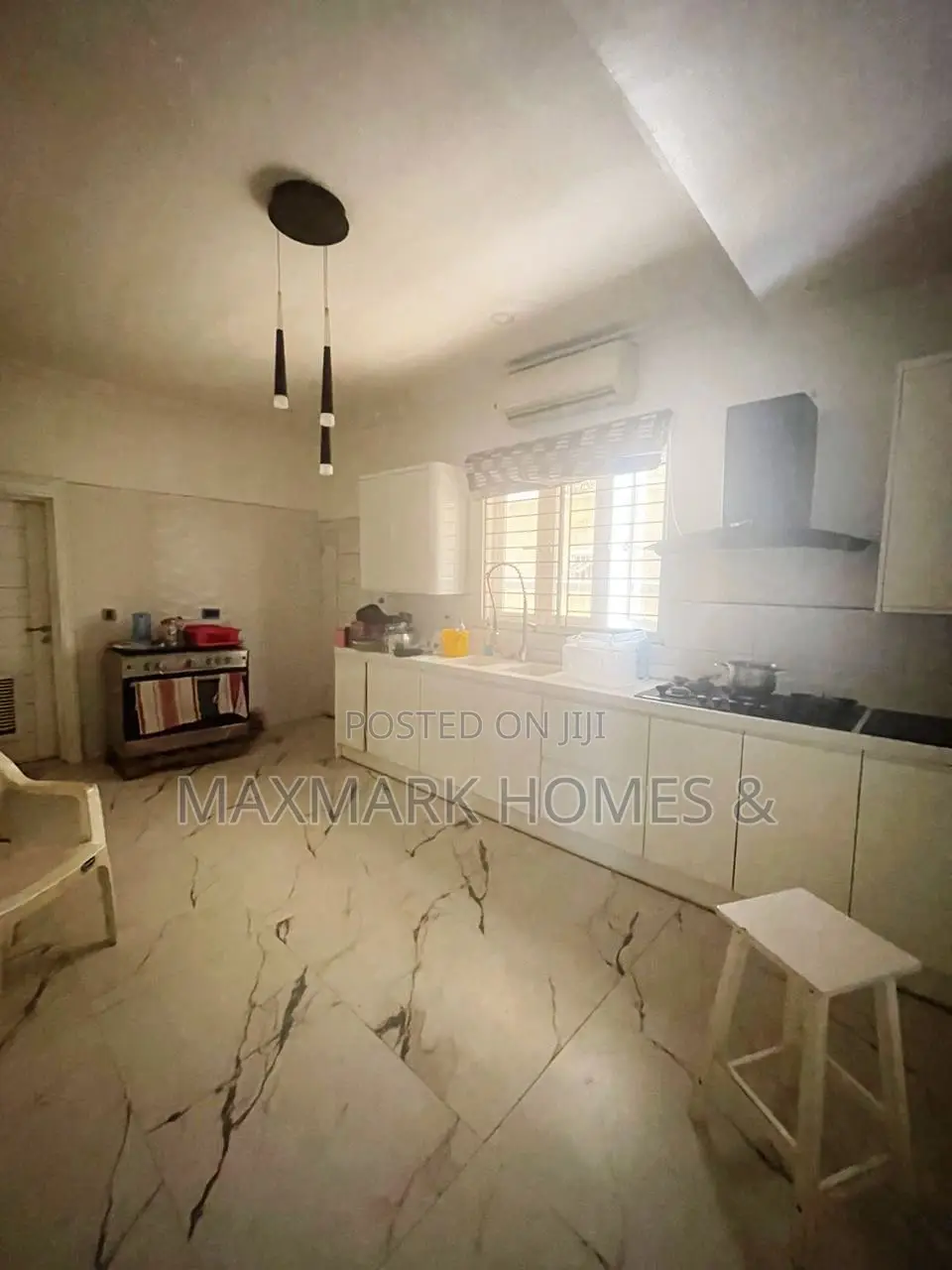 5bdrm Duplex in Jakande Lekki for rent