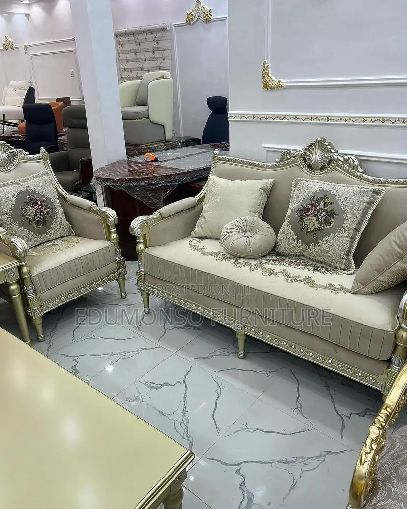 Turkish Royal 8 Seater’S Sofa + Table + 2 Stools