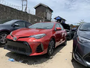 Toyota Corolla 2018 Red