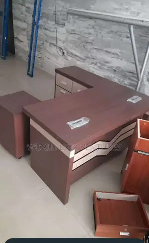 Top Quality Senior Executive Office Table