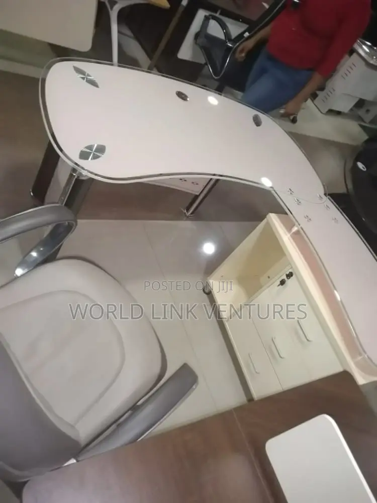 Top Quality Senior Executive Office Glass Table