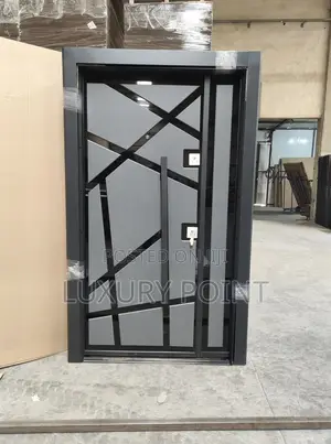 Luxury:3 Door
