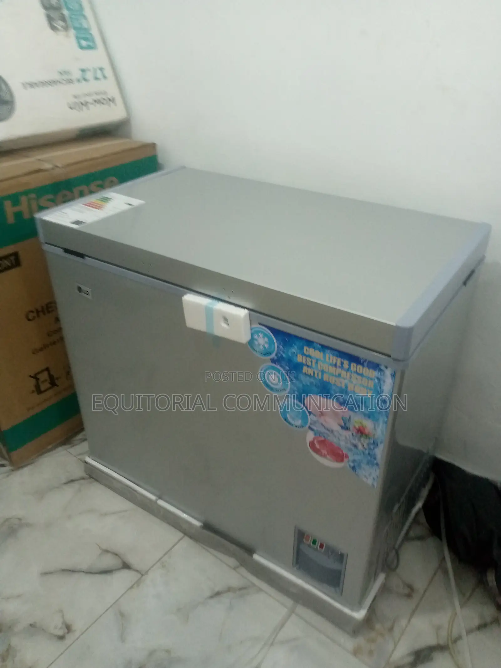 Quality LG Chest Freezer 320df Silver