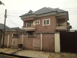 4bdrm Block of Flats in Off Psychiatric, Port-Harcourt for sale