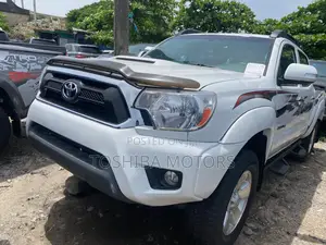Toyota Tacoma 2015 White
