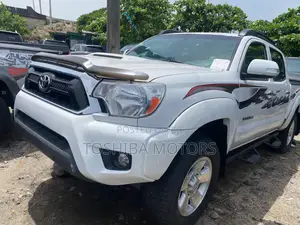 Toyota Tacoma 2015 White