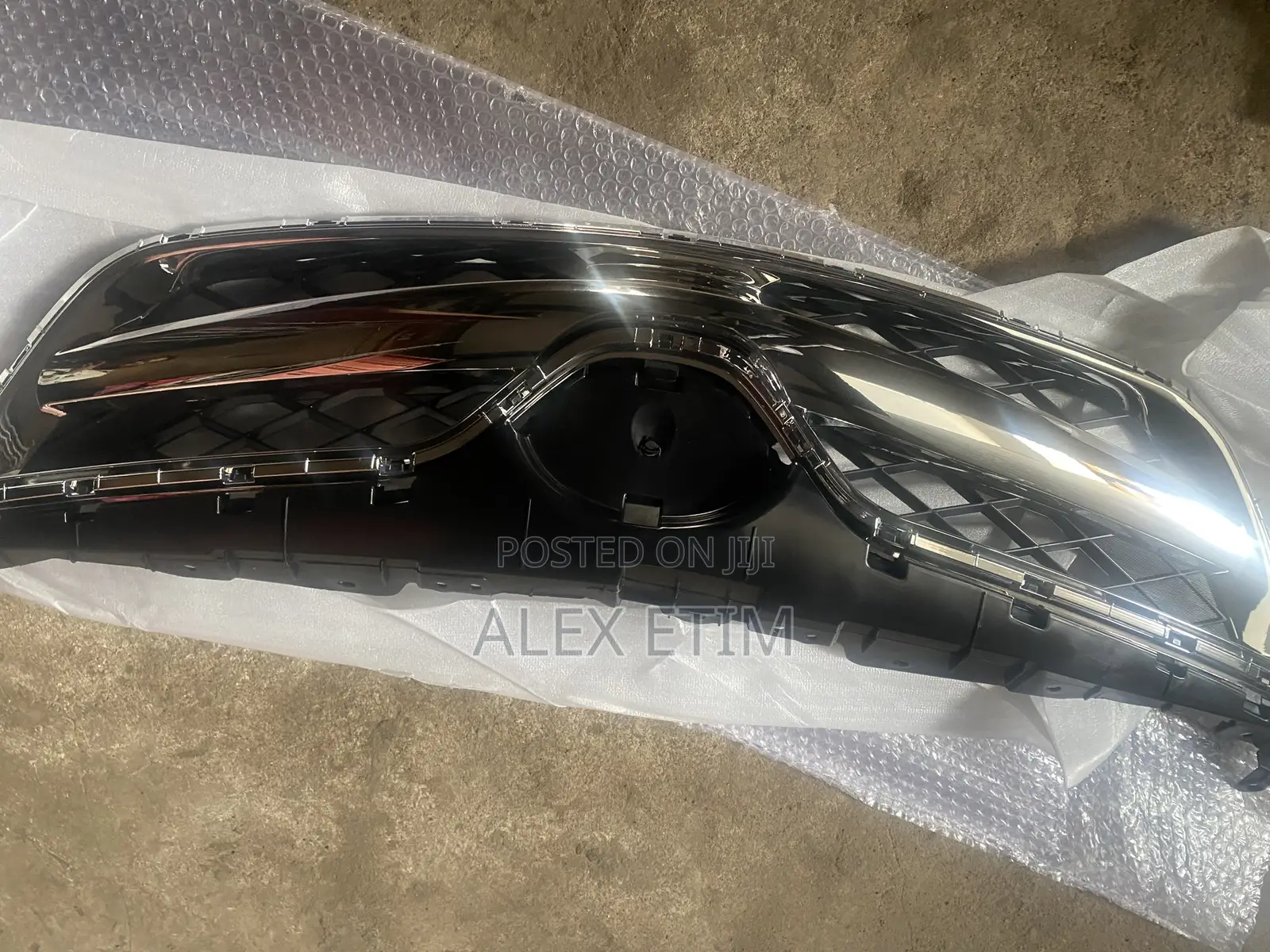 Front Grill Corolla 2012/2013 Available as Seen