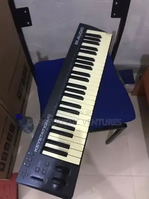 Maudio Keystation Midi Keyboard