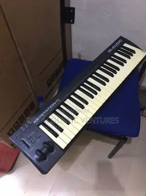 Maudio Keystation Midi Keyboard