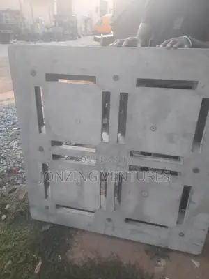 Photo - Plastic Pallet Strong and Durable.