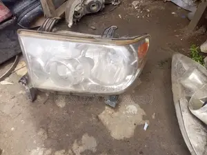 Head Lamp Toyota Tundra 2008 2009 2010