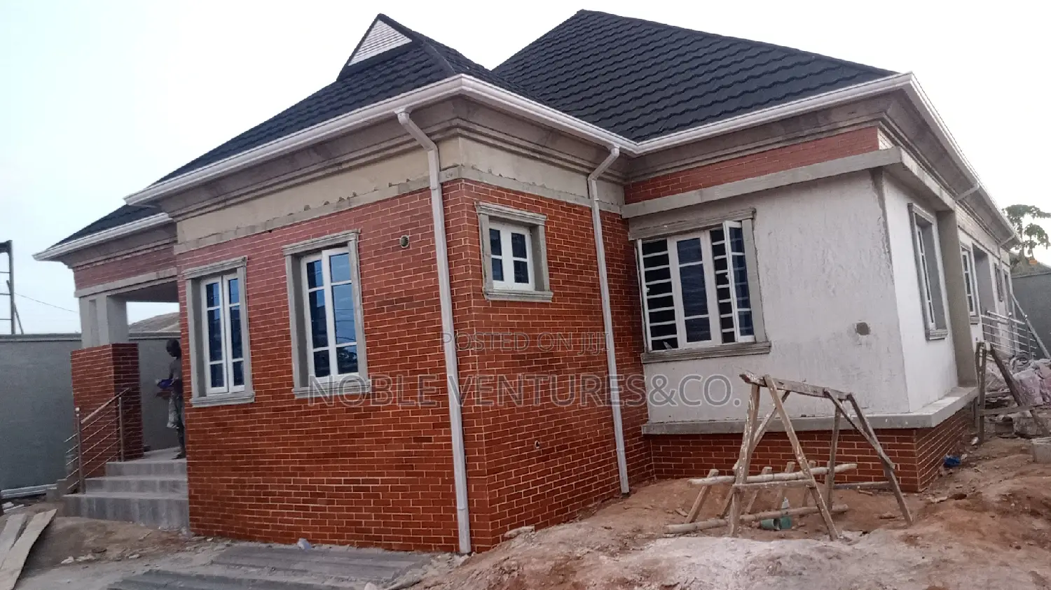 Noble Bricks Expert