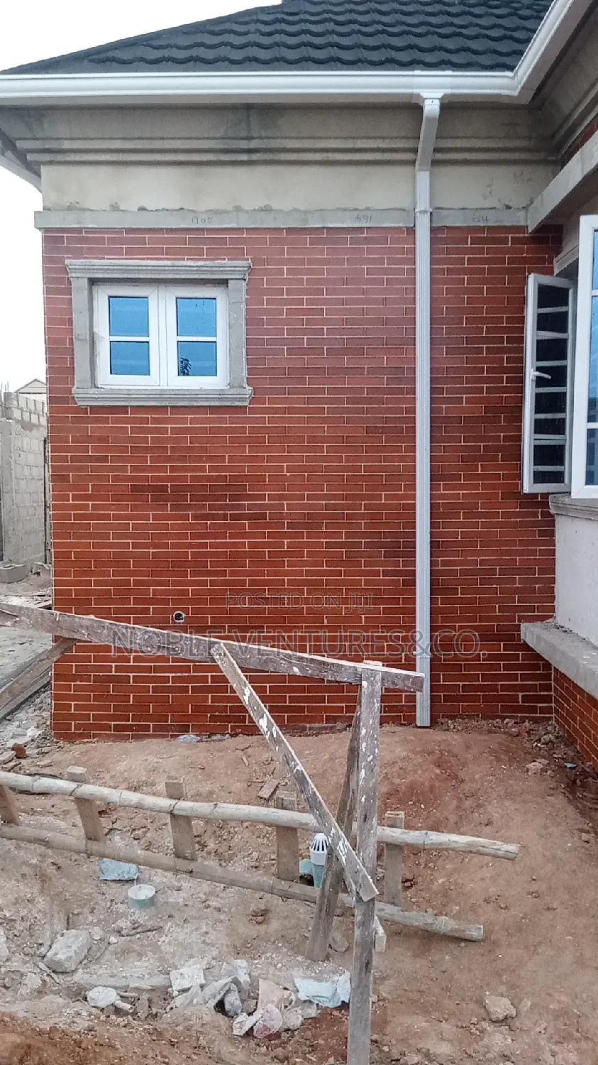 Noble Bricks Expert