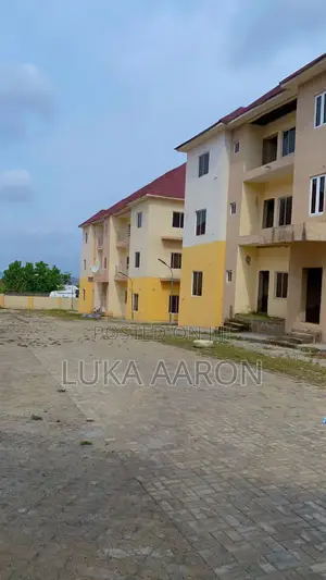 3bdrm Block of Flats in Apartment Estate, Karmo for sale