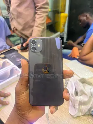 Apple iPhone 11 64 GB Black