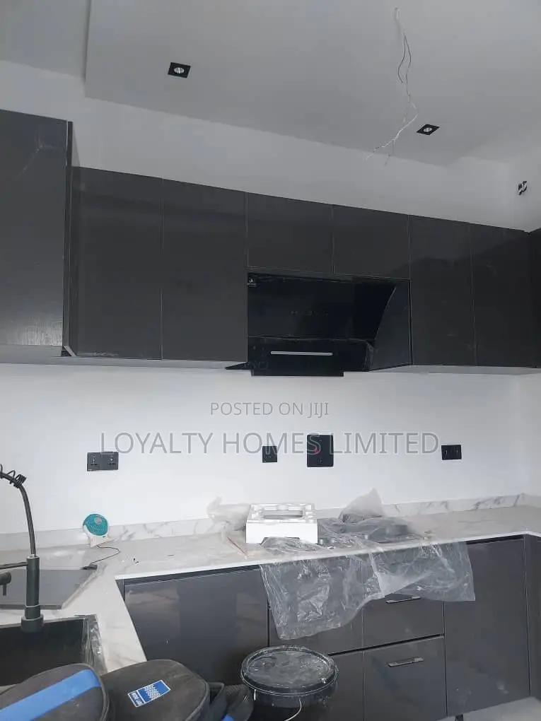 4bdrm Duplex in Obafemi-Owode for sale