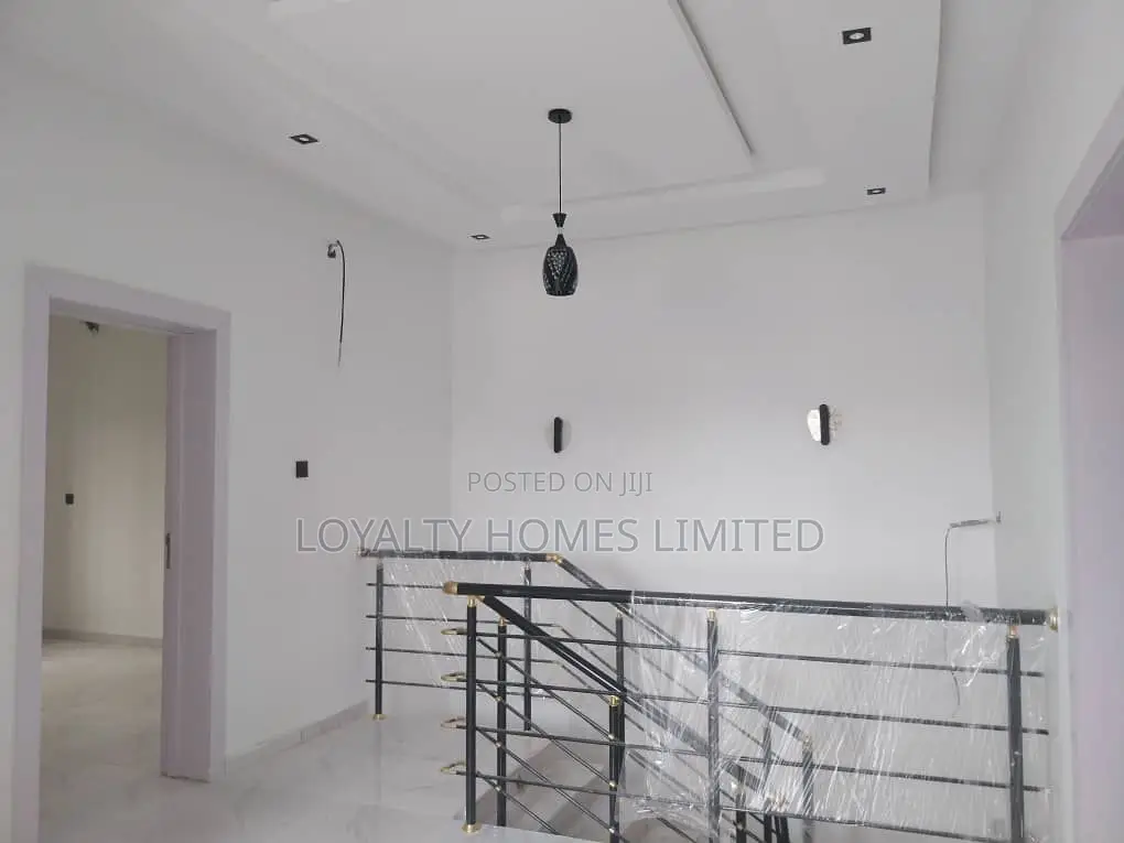 4bdrm Duplex in Obafemi-Owode for sale